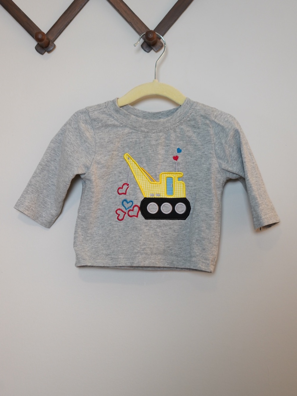 Gray Long-Sleeve Kids Tee with Yellow Crane Appliqué & Hearts